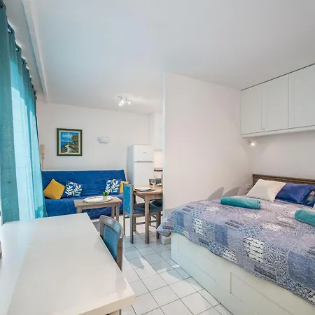 Des Golfeurs By Interhome Mandelieu